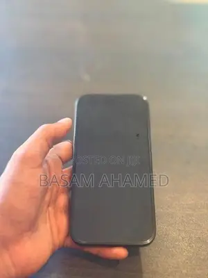 Apple iPhone 15 Black (Used)