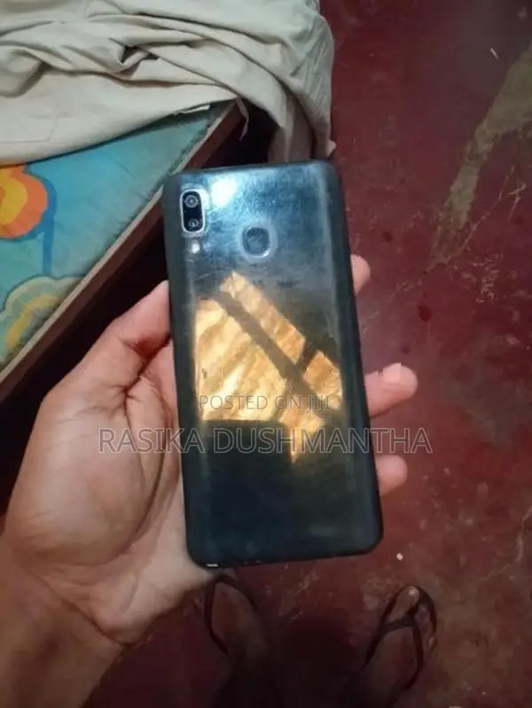 Samsung Galaxy a20 (Used)