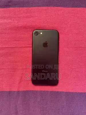 Apple iPhone 7 (Used)