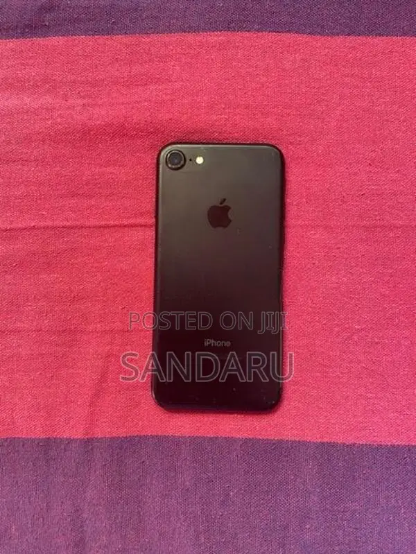 Apple iPhone 7 (Used)