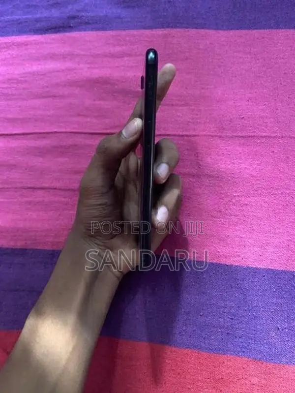 Apple iPhone 7 (Used)