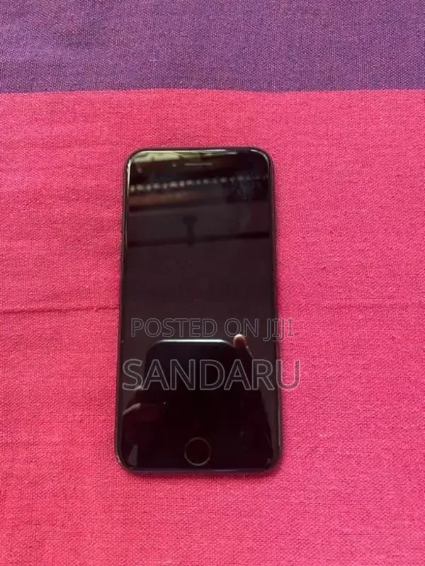 Apple iPhone 7 (Used)