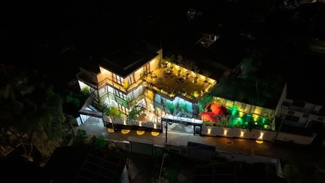 4BR Smart House with Lift & Swimming Pool – Battaramulla