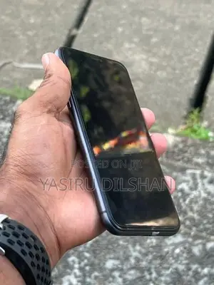 Apple iPhone 11 128GB (Used)