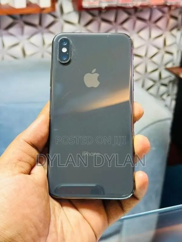 Apple iPhone X 64GB (Used)