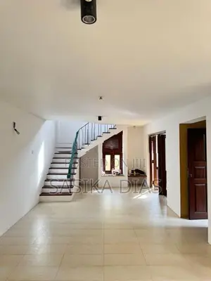 6-Bedroom House for Rent in Colombo 10