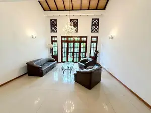 Elegantly Designed Luxury House for Sale – Bordering Colombo 05