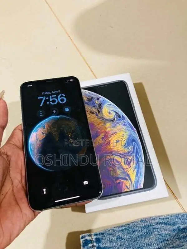Apple iPhone XS (Used)
