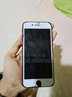 Apple iPhone SE 2 (Used)