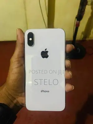 Apple iPhone XS (Used)