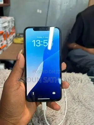 Apple iPhone XS (Used)