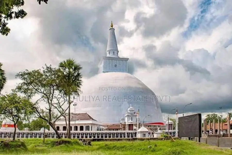 සින්නක්කර ඉඩමක් අනුරාධපුරයට ලගින්ම