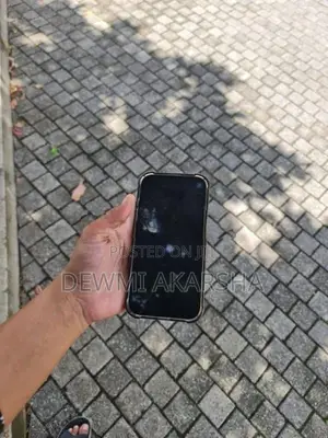 Apple iPhone 15 (Used)