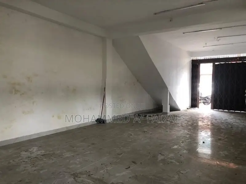 Commercial Building For Rent in Grandpas Road Colombo.14