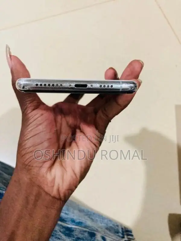 Apple iPhone XS (Used)