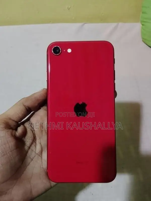 Apple iPhone SE 2 (Used)