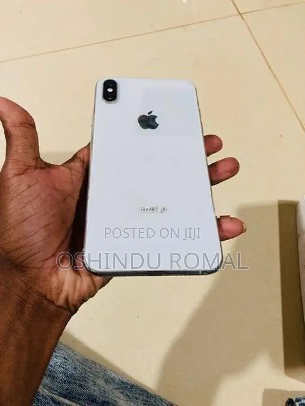 Apple iPhone XS (Used)