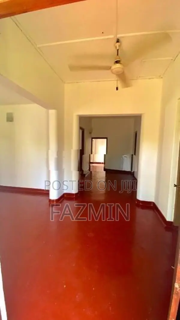 Valuable 10 Perch Land with House for Sale Borelasgamuwa