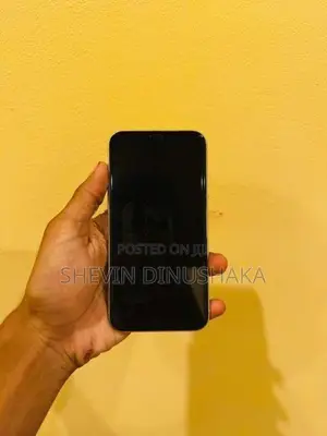 Apple iPhone 11 (Used)