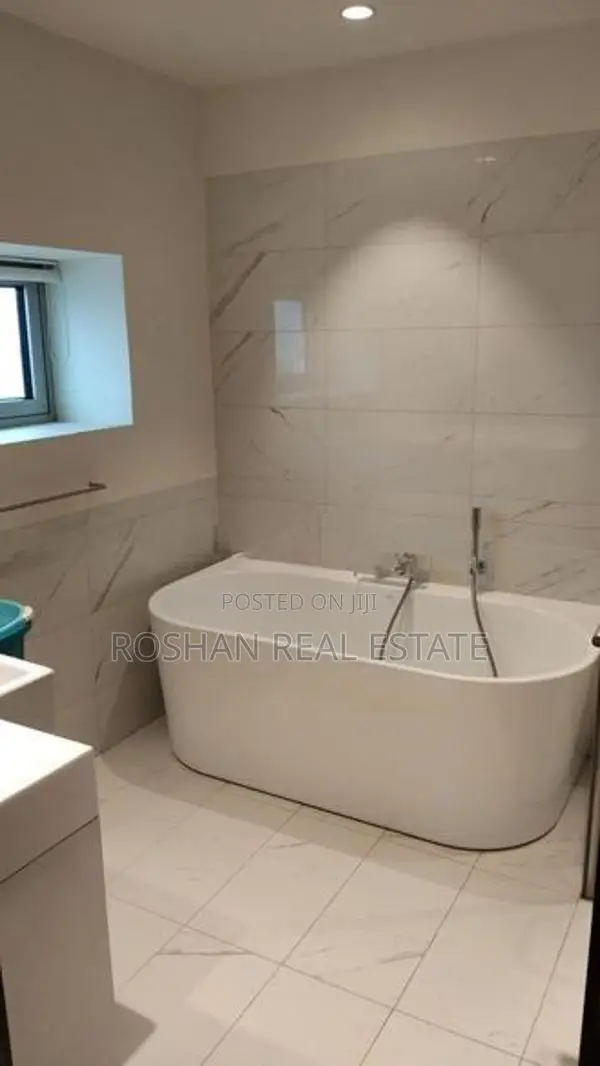 FULLY FURNISHED CINNAMON LIFE SUITES APARTMENT FOR RENT COLOMBO 2 CI26