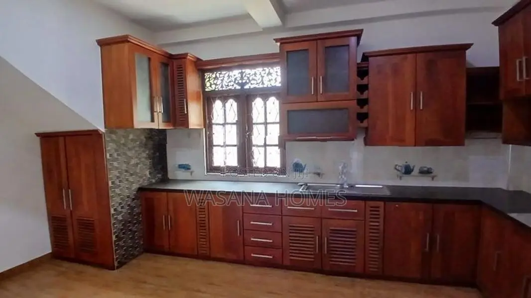 High Residential House for Sale Boralasgamuwa