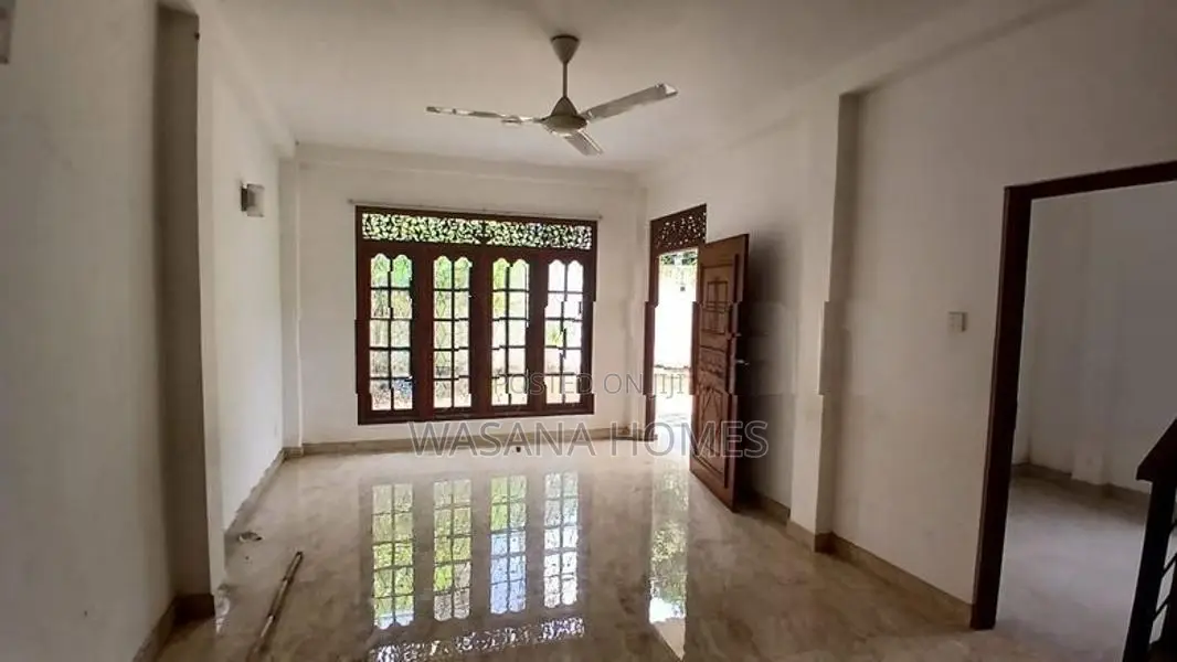 High Residential House for Sale Boralasgamuwa