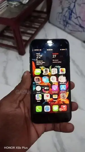 Apple iPhone 7 (Used)