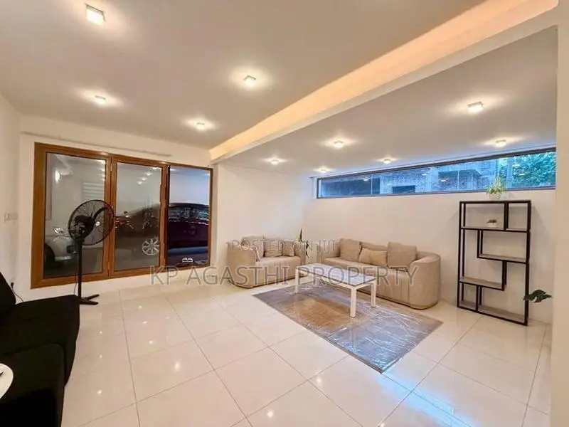 Luxury House for Sale in Nugegoda