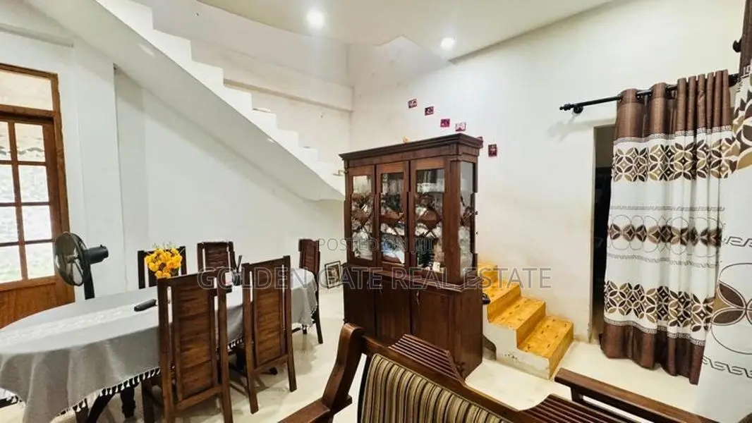 Elegant Two Storey House for Sale Closed to Katunayaka