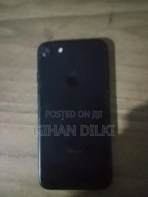 Apple iPhone 7 (Used)
