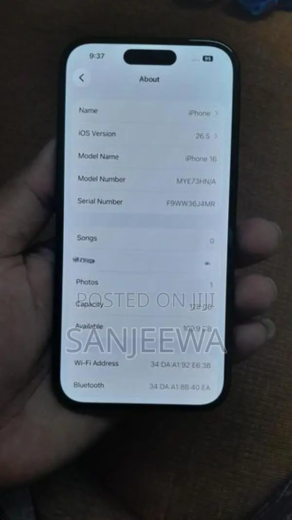 Apple iPhone 16 (Used)