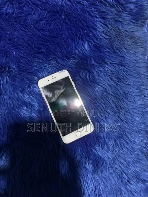 Apple iPhone 8 (Used)