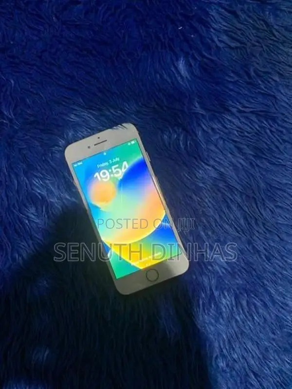 Apple iPhone 8 (Used)