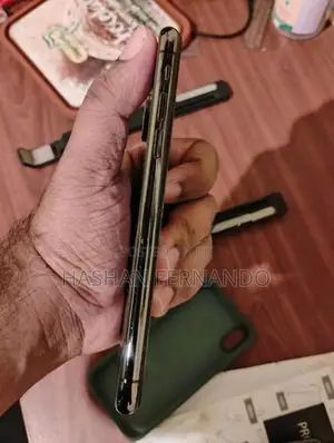 Apple iPhone XS 64GB (Used)