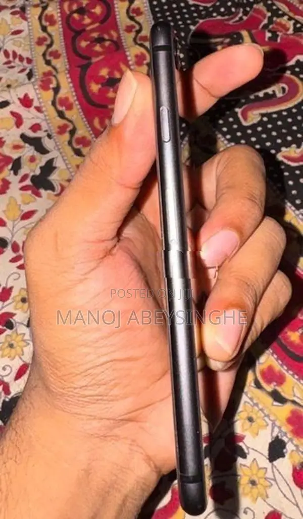 Apple iPhone 8 64GB (Used)