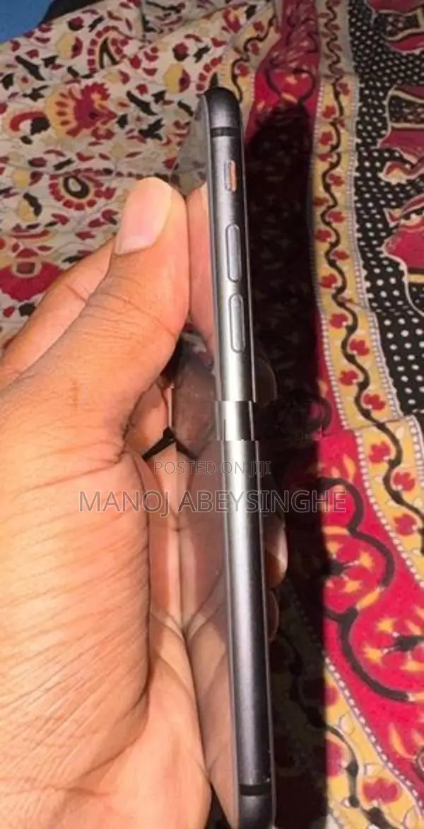 Apple iPhone 8 64GB (Used)
