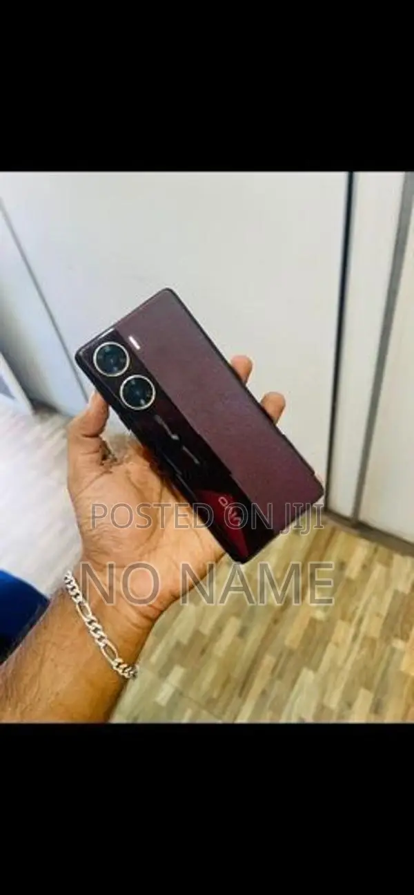 Vivo V29E 5G 128GB (Used)