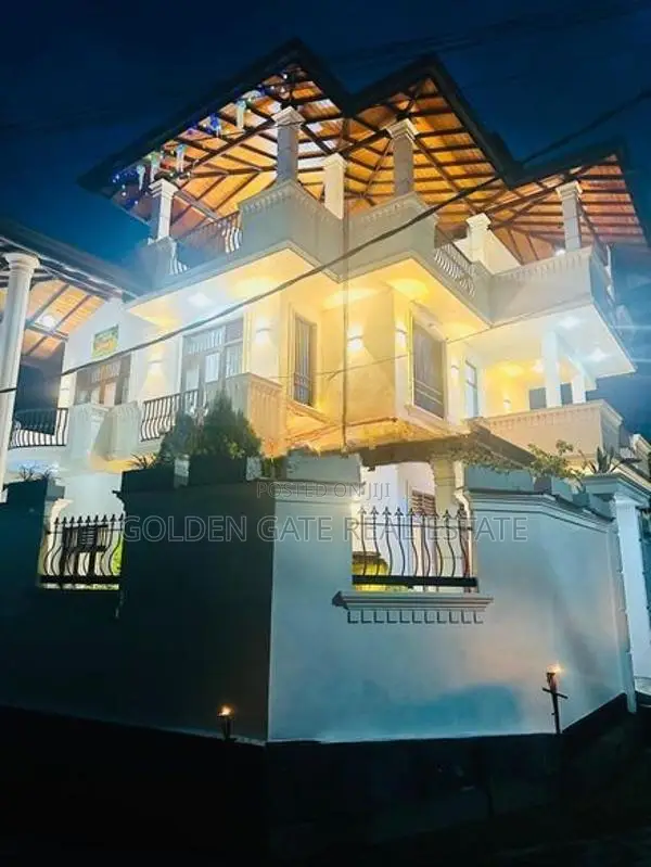 Super Elegant Three Storey House for Sale Gampaha