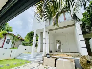 Modern 3-Storey Luxury House for Sale – Prime City Athurugiriya