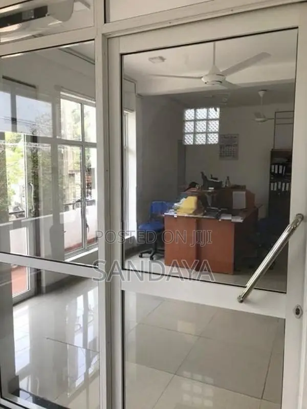 1st Floor of Commercial Building for Rent Koswatta