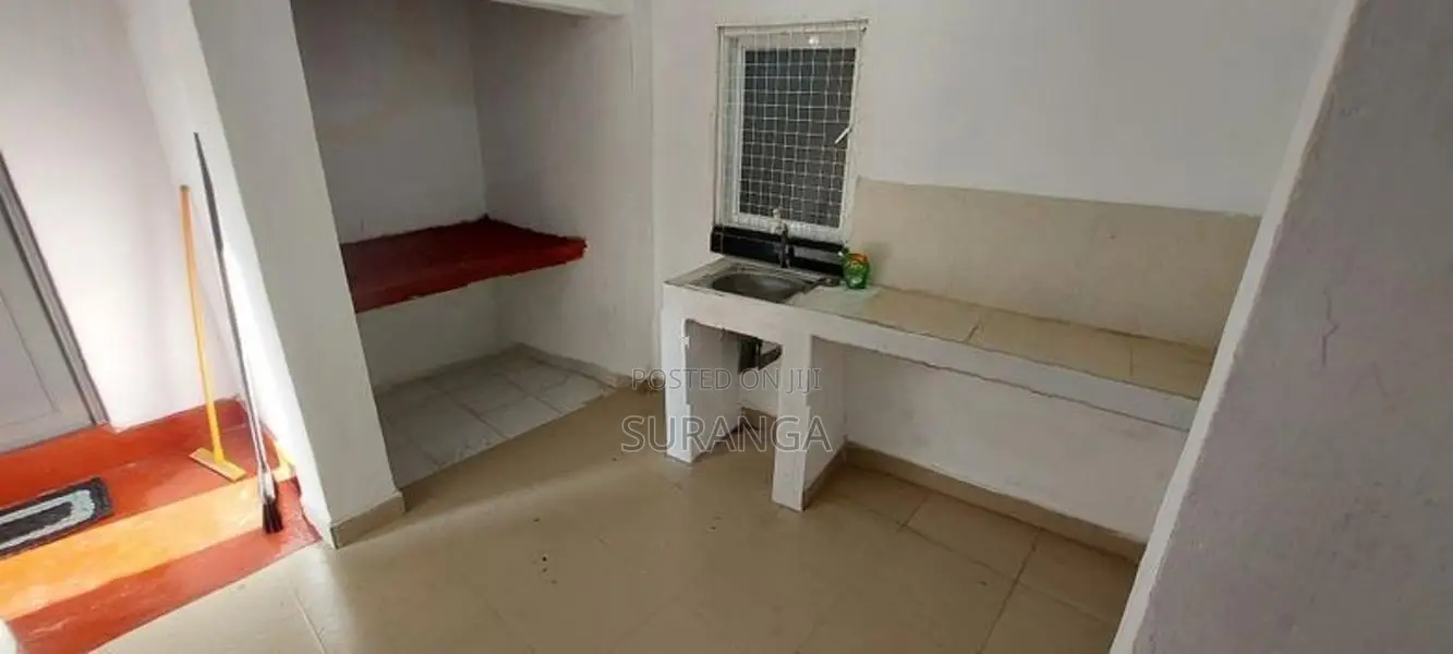Furnished Single Room for Rent – Professional Males Only