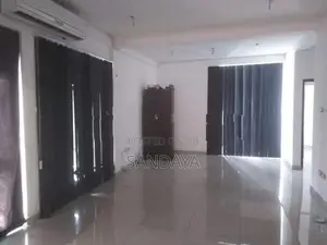 1st Floor of Commercial Building for Rent Koswatta