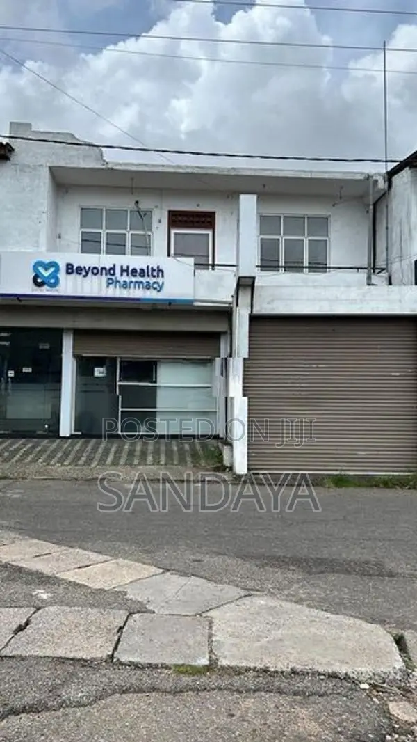 1st Floor of Commercial Building for Rent Koswatta