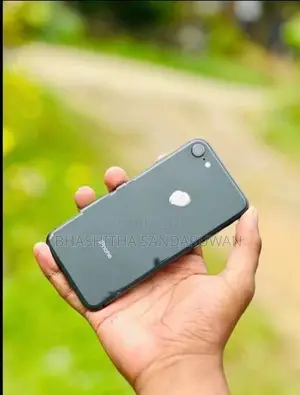 Apple iPhone 8 (Used)