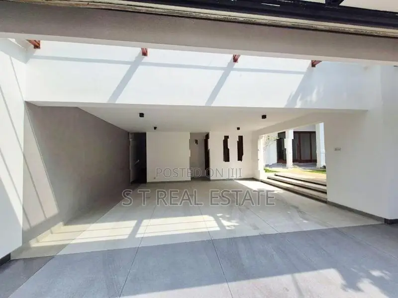 😍Architecture Designed Luxury 3 Story House For Sale In Pita Kotte