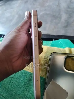 Apple iPhone 15 128GB (Used)