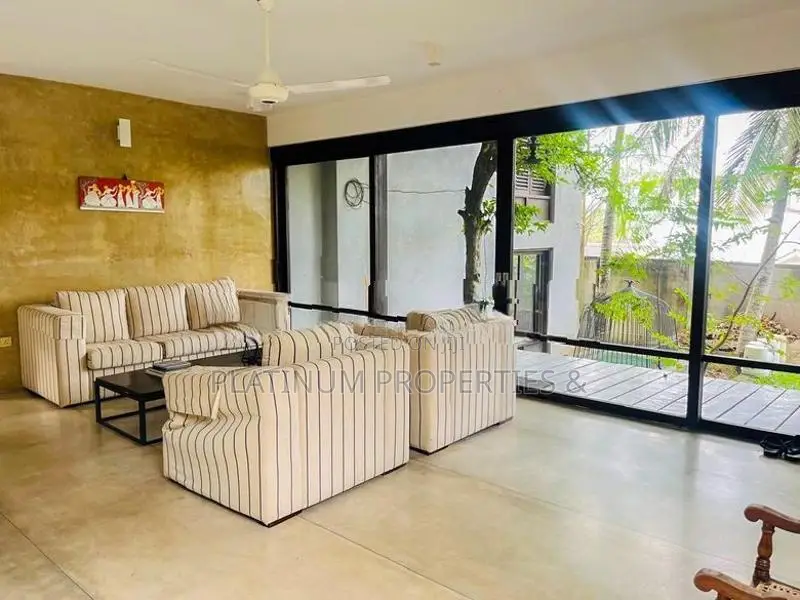Geoffrey Bawa Type 50 Perch Luxury House for Sale in Maharagama Town