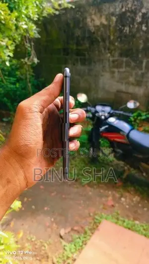 Apple iPhone 8 (Used)