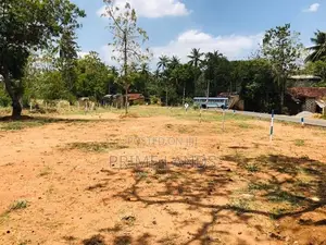 දඹුල්ල මාතලේ පාරෙන් සින්නක්කර බිම්කොටස් විකිණීමට