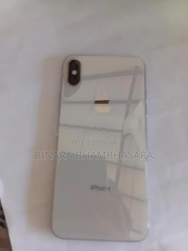 Apple iPhone X (Used)